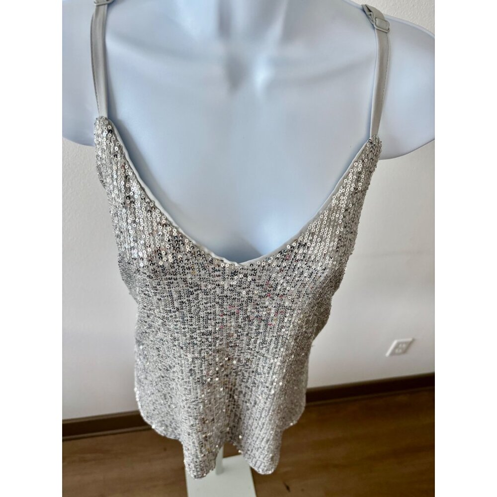 Torrid Tank Top SZ 0 Silver Sequin V-Neck Sparkly Going Out Festival Disco-core - Picture 2 of 10